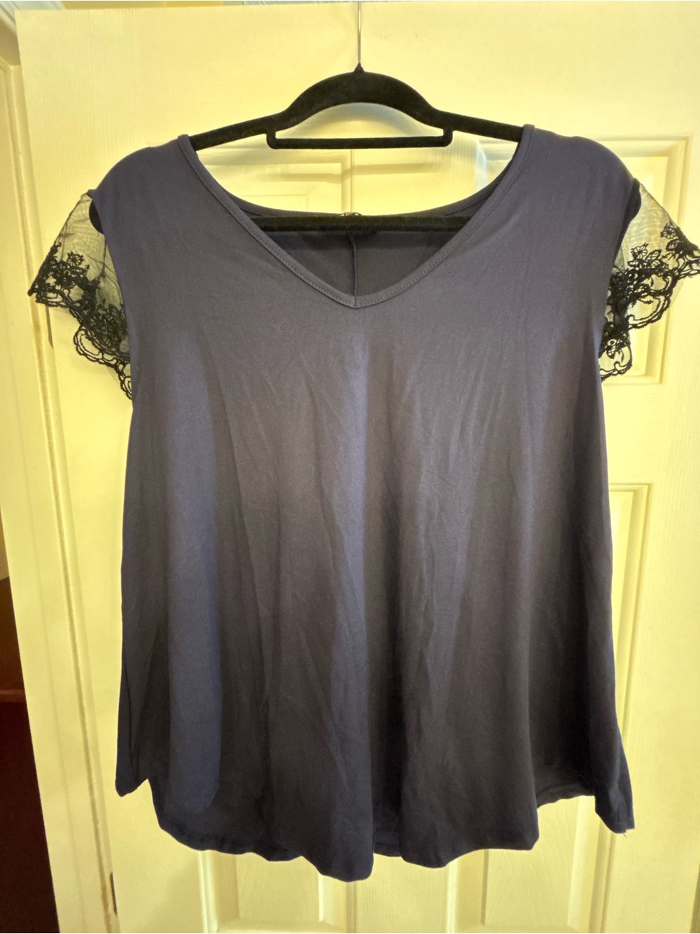 Women’s Shein navy blue lace v neck shirt. Size XL New!